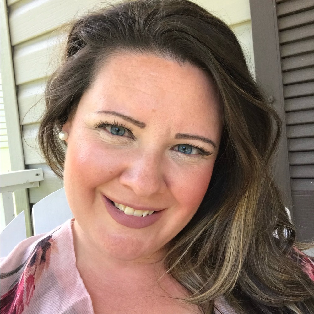 Meet your Posher, Leah